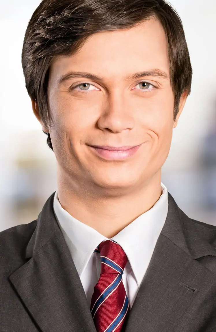 Thomas R. (48, Firmengründer und Geschäftsführer der R. GmbH)